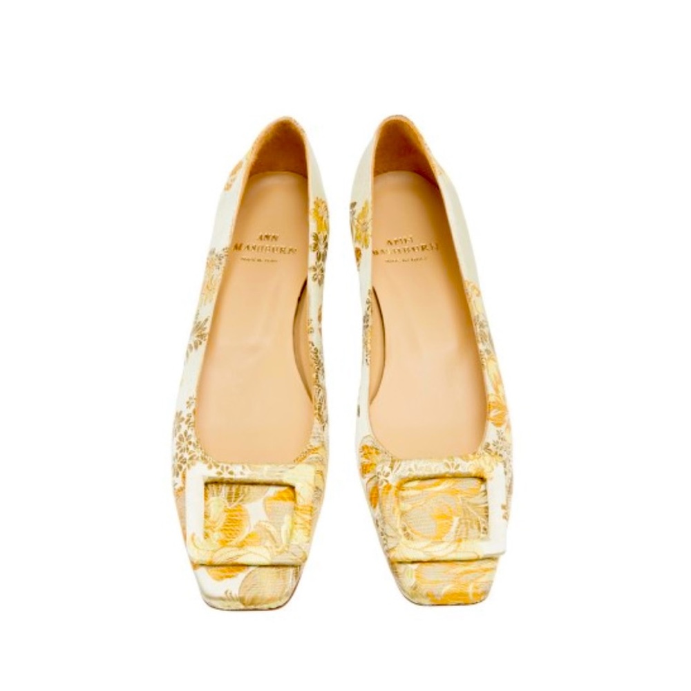 Ann Mashburn buckle shoes in yellow jacquard print